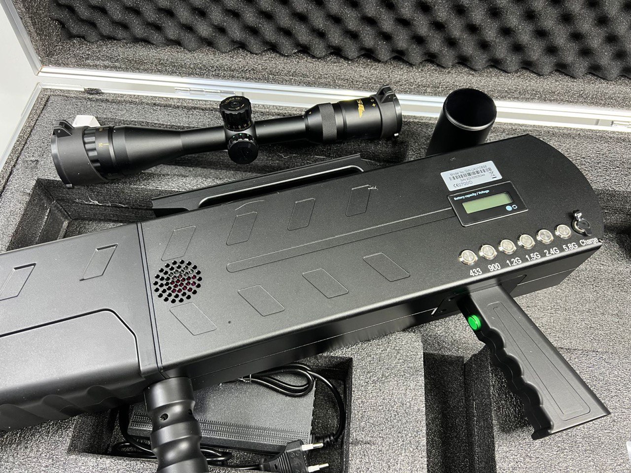 Портативный блокиратор дронов Гарпия ПРО/ 16-канальный